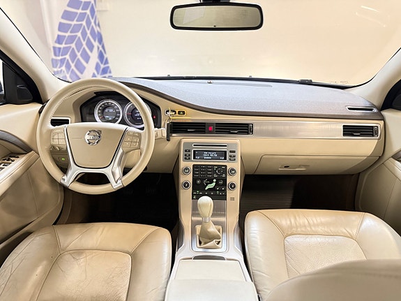 Volvo V70 12 of 21