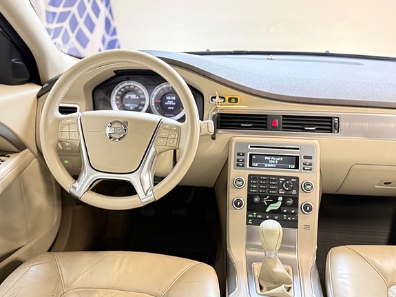 Volvo V70 13 of 21