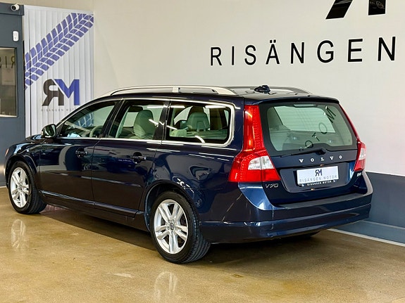 Volvo V70 3 of 21