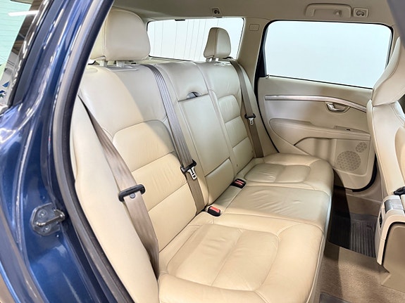 Volvo V70 15 of 21
