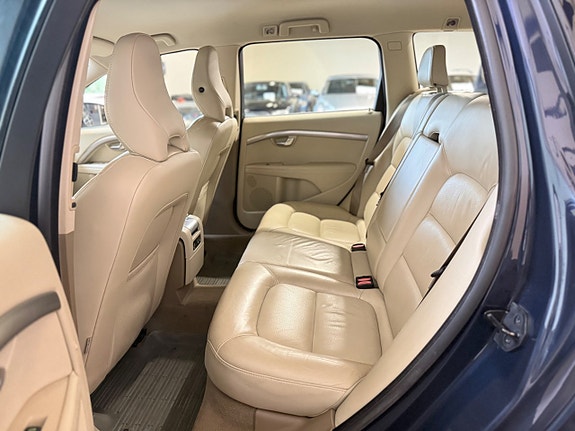 Volvo V70 14 of 21
