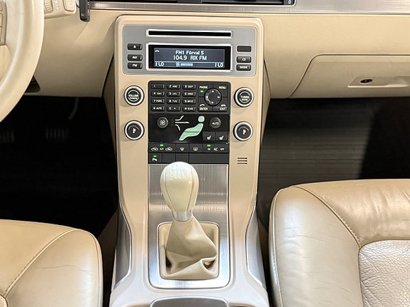 Volvo V70 17 of 21