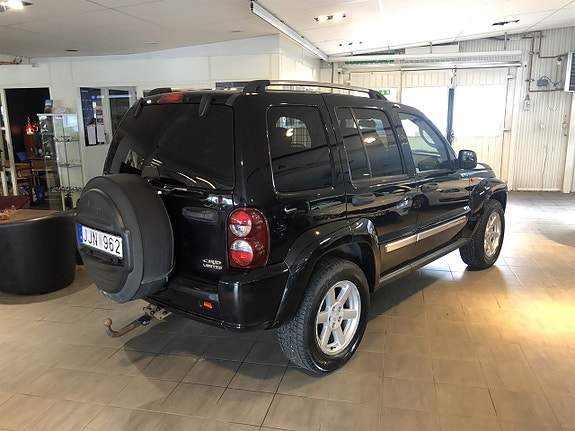 Jeep Cherokee 4 of 9