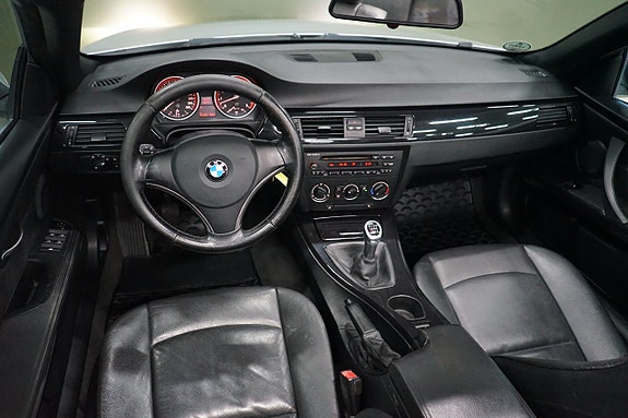 BMW 325i 7 of 18