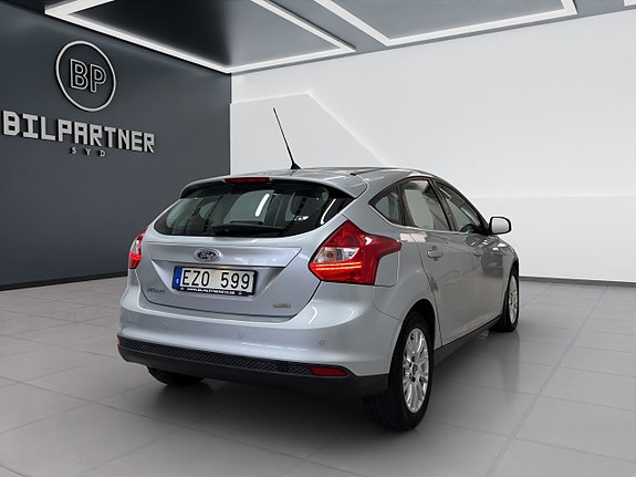 Ford Focus 5 of 17