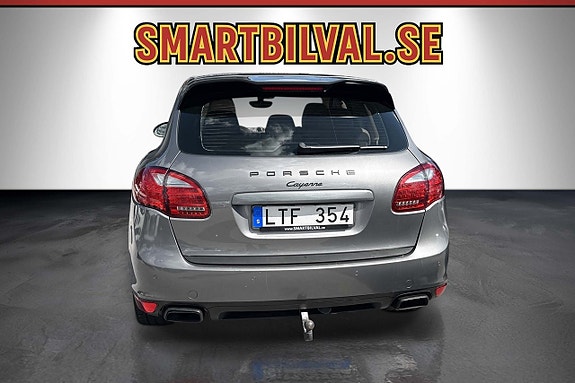 Porsche Cayenne 5 of 30