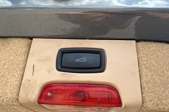 Porsche Cayenne 11 of 30
