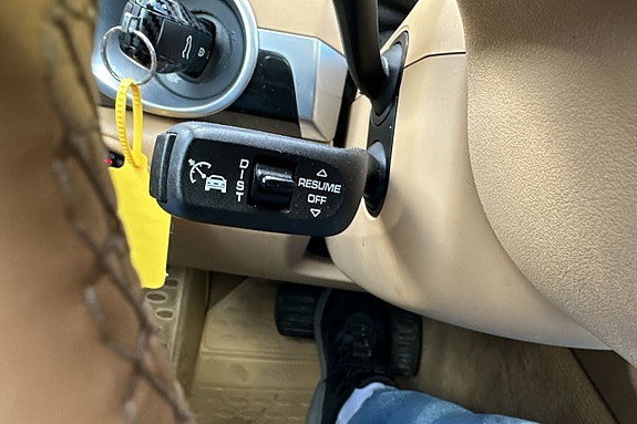 Porsche Cayenne 25 of 30
