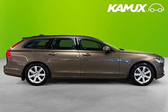 Volvo V90 2 of 26