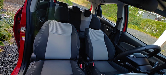 Toyota Yaris 23 of 26