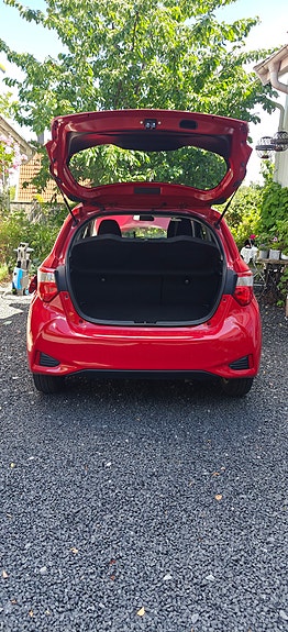 Toyota Yaris 8 of 26