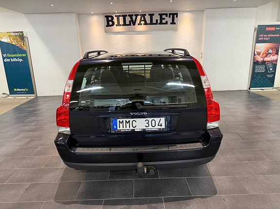 Volvo V70 7 of 16