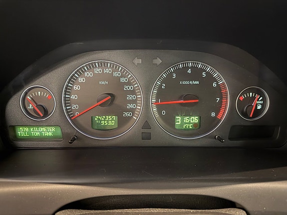 Volvo V70 16 of 16