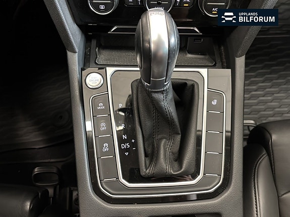 Volkswagen Passat Alltrack 12 of 18