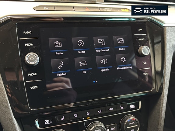Volkswagen Passat Alltrack 11 of 18