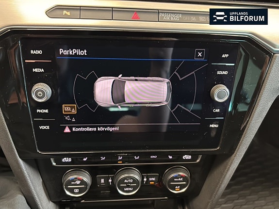 Volkswagen Passat Alltrack 18 of 18