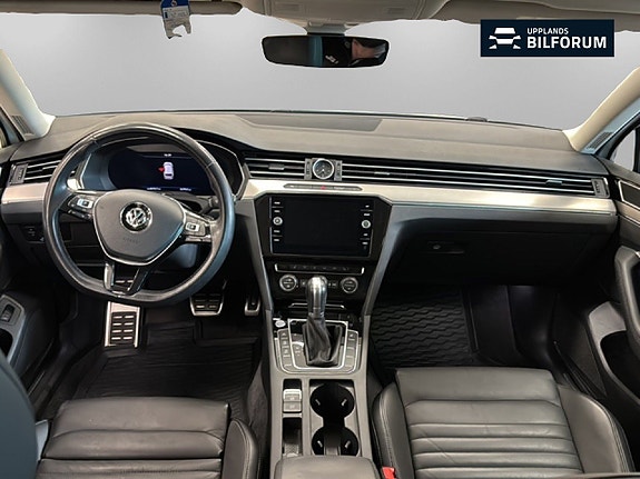 Volkswagen Passat Alltrack 7 of 18
