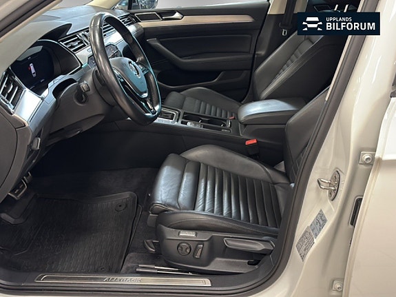 Volkswagen Passat Alltrack 8 of 18