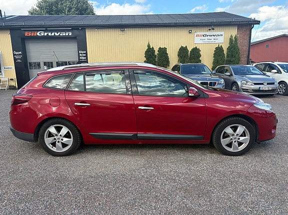 Renault Megane 2 of 8