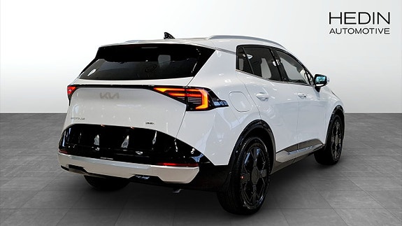 Kia Sportage 2 of 12