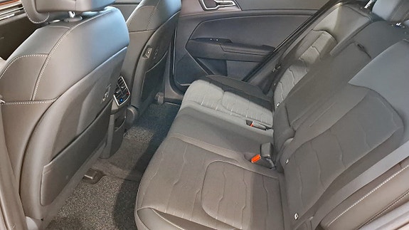 Kia Sportage 5 of 12