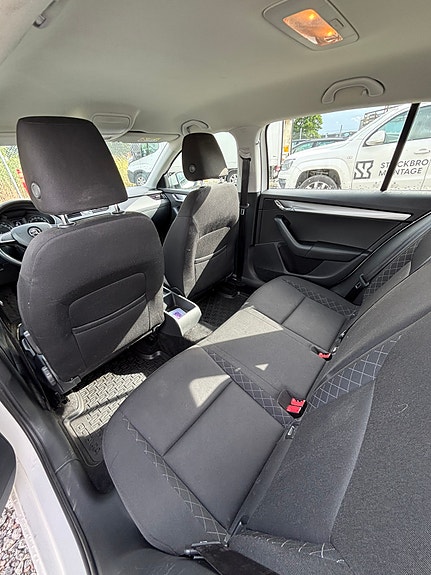 Skoda Octavia 6 of 6