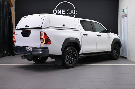 Toyota HiLux 4 of 22
