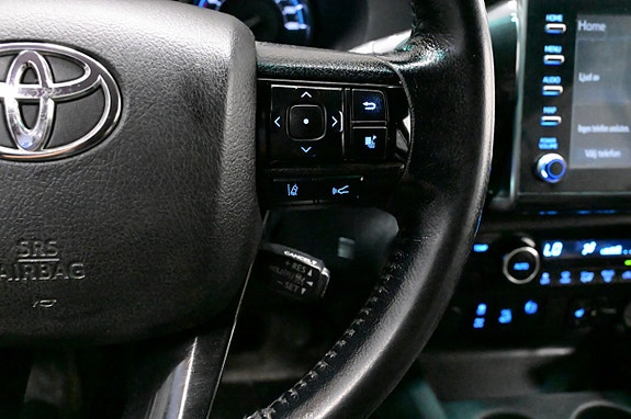 Toyota HiLux 16 of 22