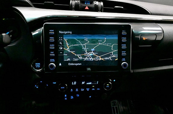 Toyota HiLux 22 of 22