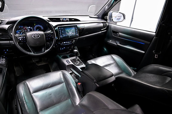 Toyota HiLux 11 of 22
