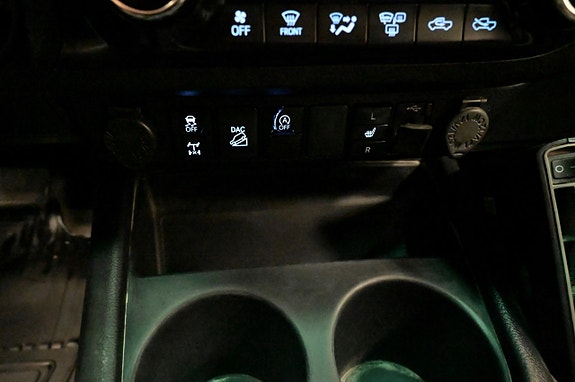Toyota HiLux 18 of 22