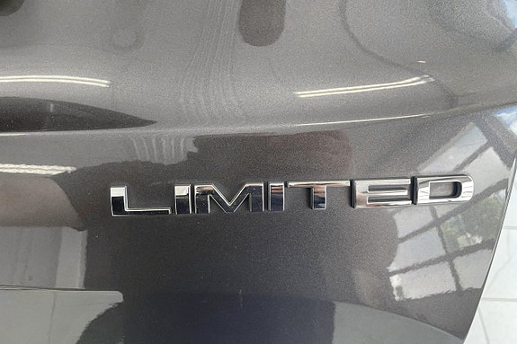 Jeep Renegade 18 of 27