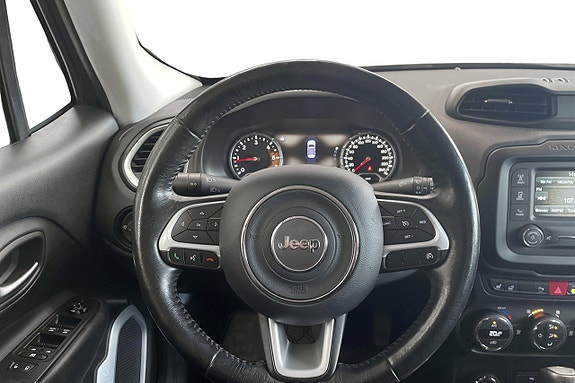Jeep Renegade 12 of 27