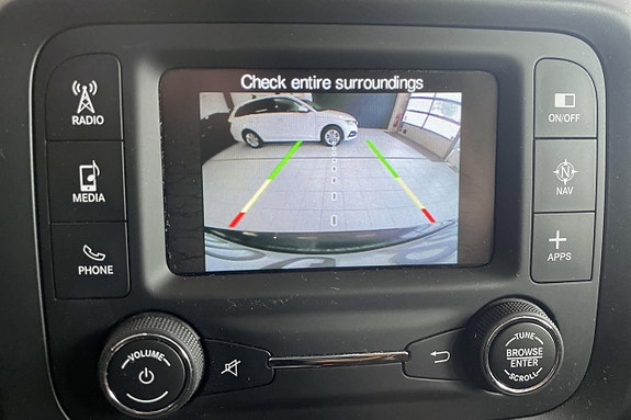 Jeep Renegade 23 of 27