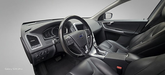 Volvo XC60 7 of 9
