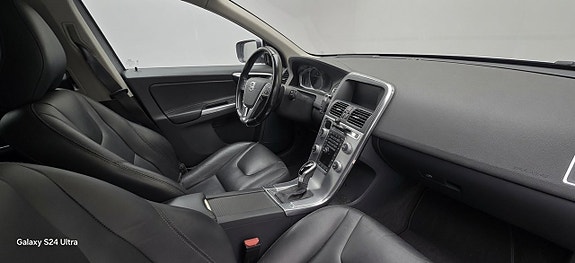 Volvo XC60 9 of 9