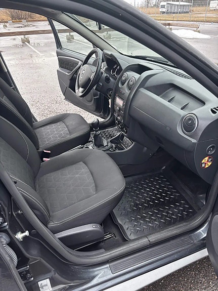 Dacia Duster 9 of 12