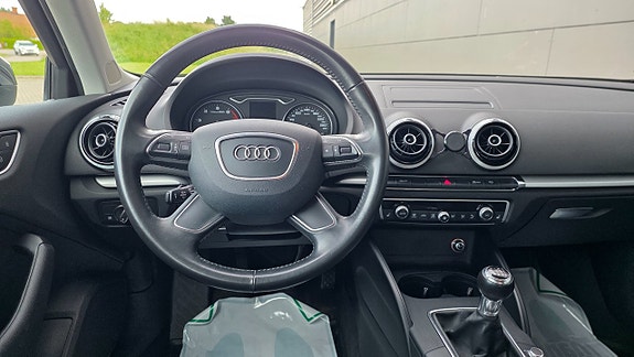 Audi A3 8 of 17