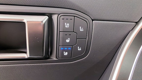 Kia Seltos 17 of 18