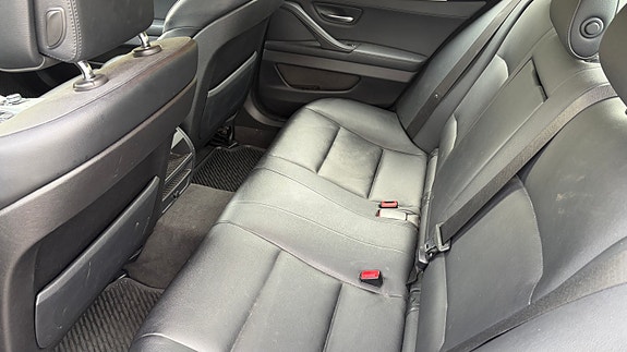 BMW 523i 10 of 13