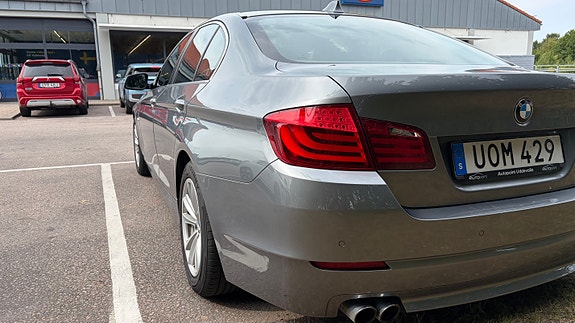 BMW 523i 7 of 13