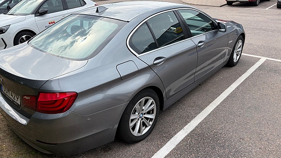 BMW 523i 5 of 13
