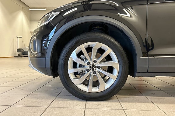Volkswagen T-Roc 13 of 15