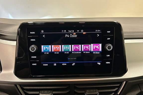 Volkswagen T-Roc 11 of 15