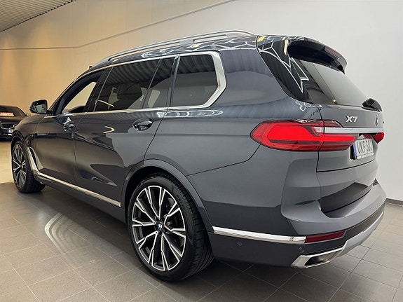 BMW X7 4 of 27
