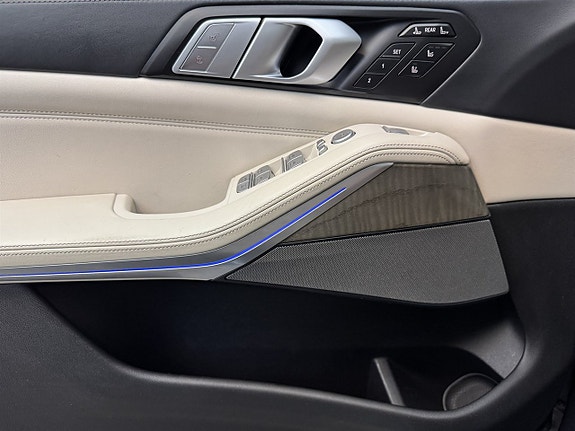 BMW X7 25 of 27