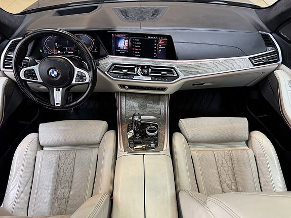 BMW X7 10 of 27