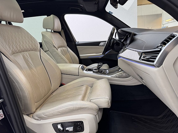 BMW X7 27 of 27