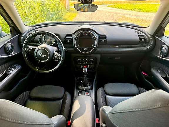 MINI Cooper 5 of 5