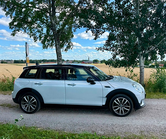 MINI Cooper 3 of 5